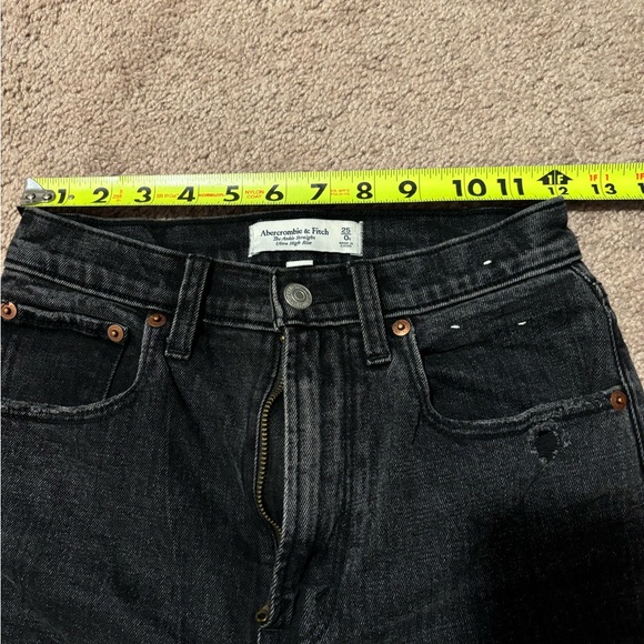 Abercrombie washed black straight high rise ankle jeans, distressed knees - Picture 3 of 6